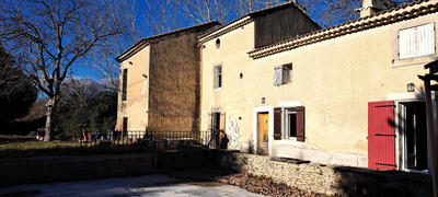 Maison - 240 m² - 10 pièces
