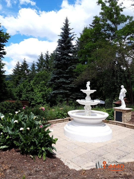 Maison - 300 m² - 8 pièces