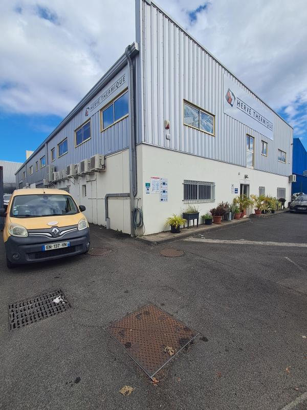 Entrepôt - 1 426 m²