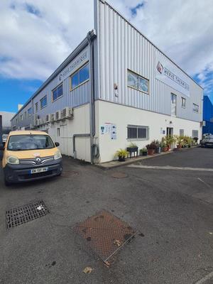 Entrepôt - 1 426 m²