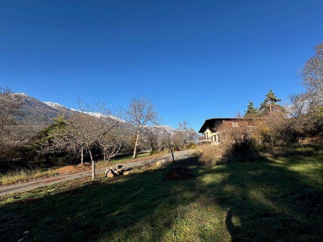 Terrain constructible - 717 m²