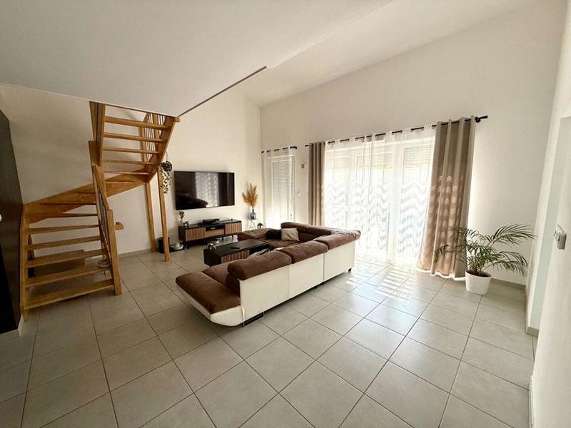 Maison - 98 m² - 4 pièces