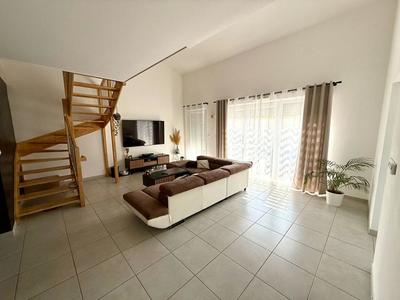 Maison - 98 m² - 4 pièces