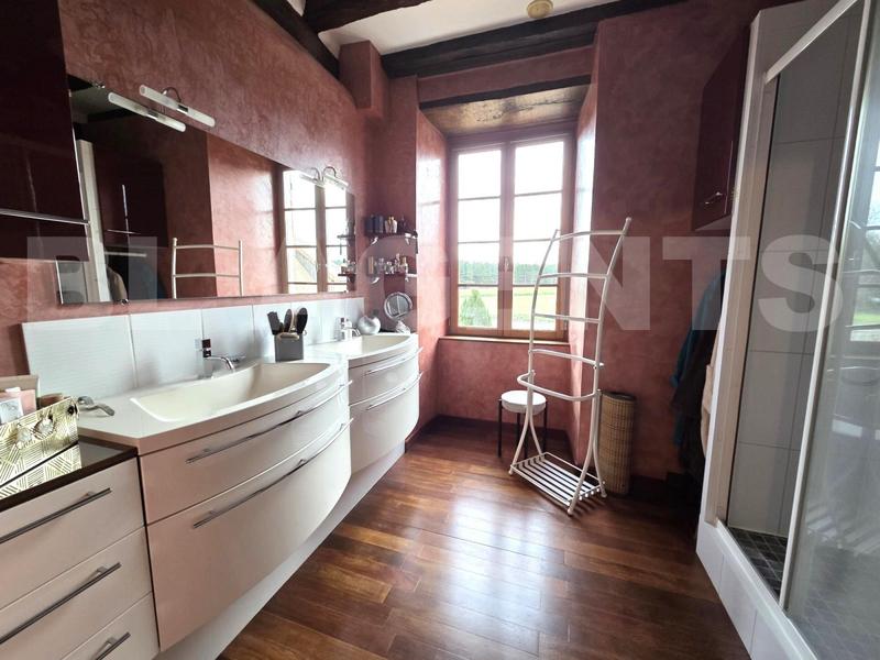 Maison - 252 m² - 7 pièces