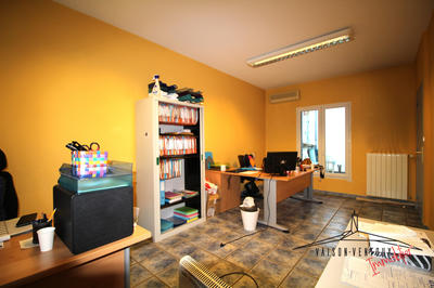 Bureau - 250 m² - 9 pièces