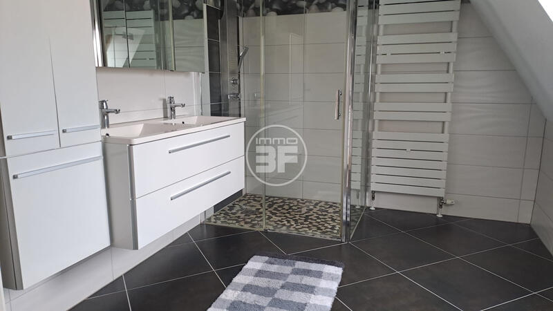 Immeuble - 230 m² - 2 pièces