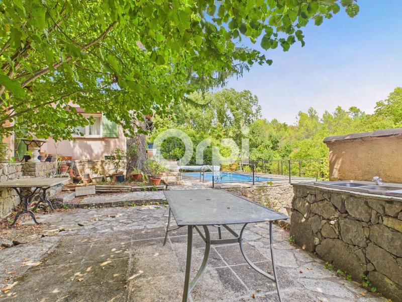 Maison - 286 m² - 7 pièces