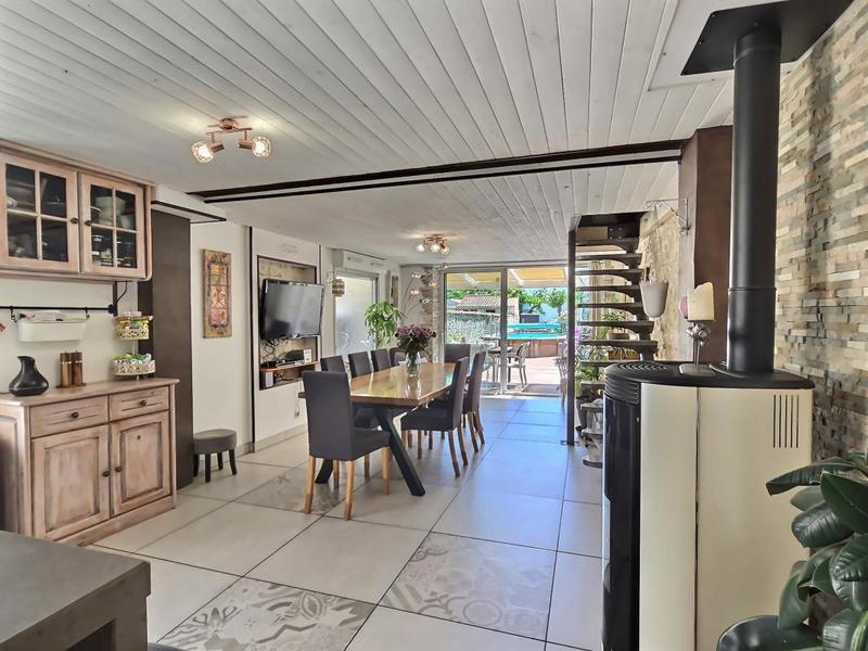 Maison - 162 m² - 6 pièces