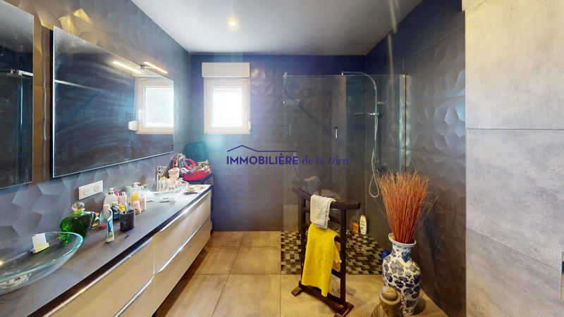 Maison - 199 m² - 6 pièces