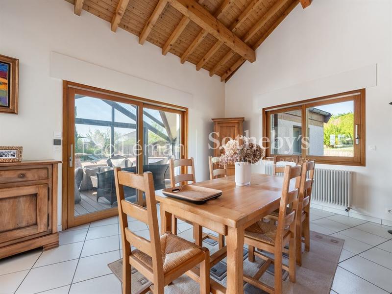 Maison - 286 m² - 7 pièces