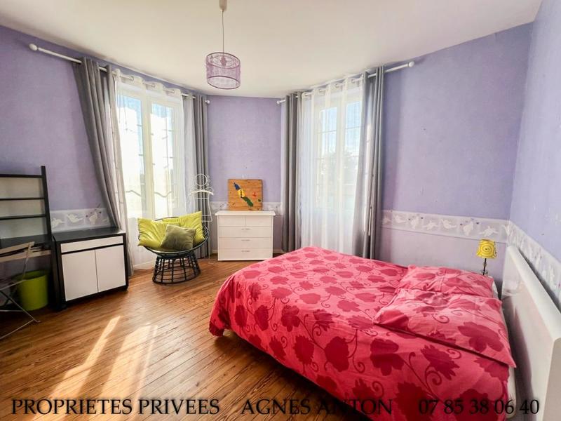 Maison - 225 m² - 8 pièces