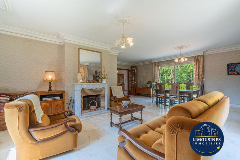 Maison - 206 m² - 8 pièces