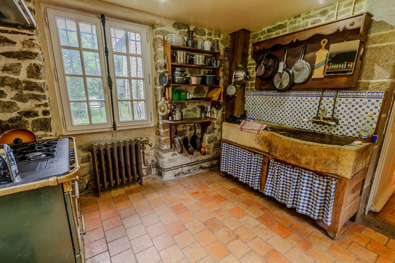 Demeure - 404 m² - 17 pièces