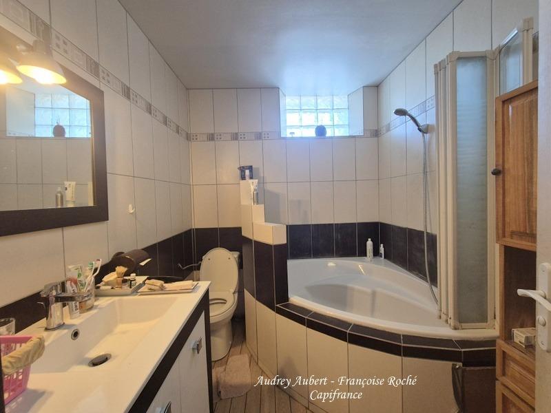 Maison - 156 m² - 9 pièces