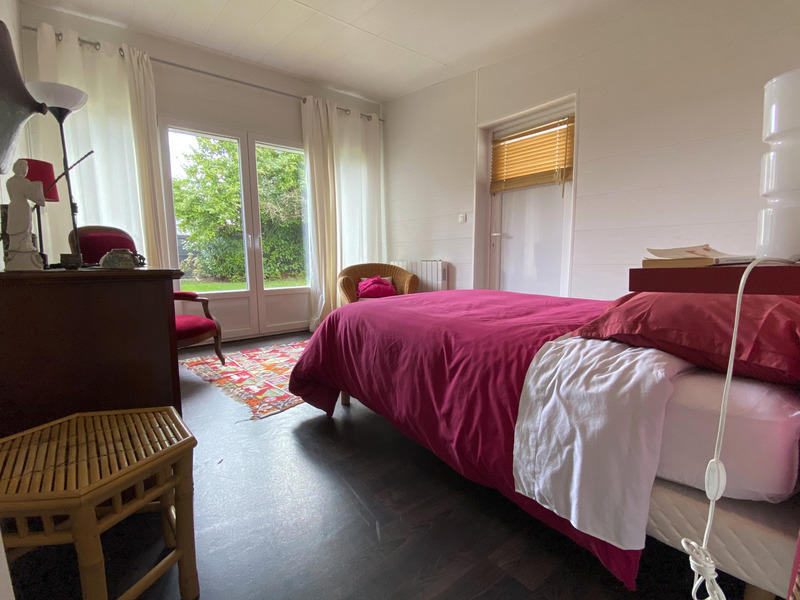 Maison - 260 m² - 11 pièces