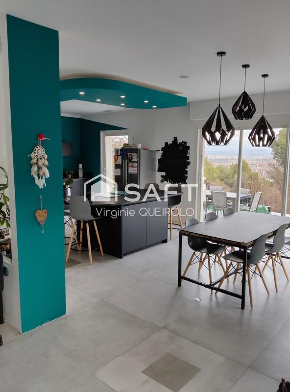 Villa - 252 m² - 9 pièces