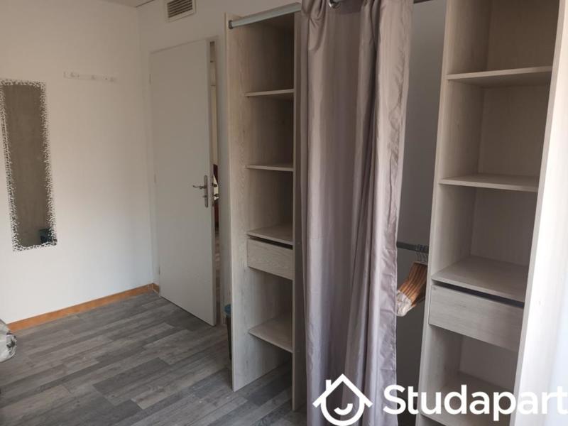 Chambre - 16 m² - 1 pièce