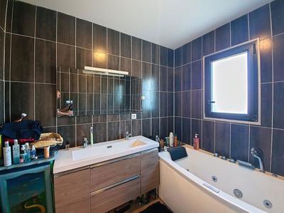 Maison - 142 m² - 4 pièces