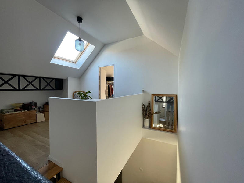 Loft - 80 m² - 4 pièces