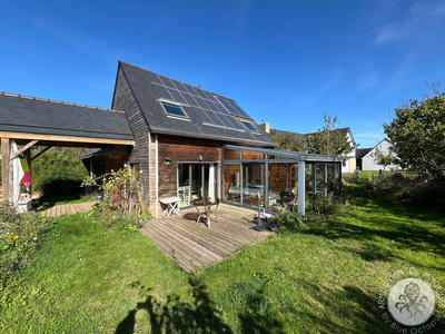 Maison - 121 m² - 5 pièces