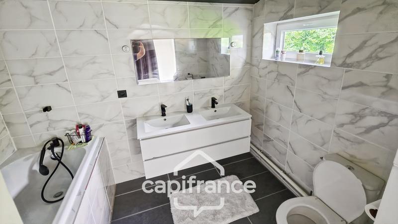 Maison - 185 m² - 10 pièces