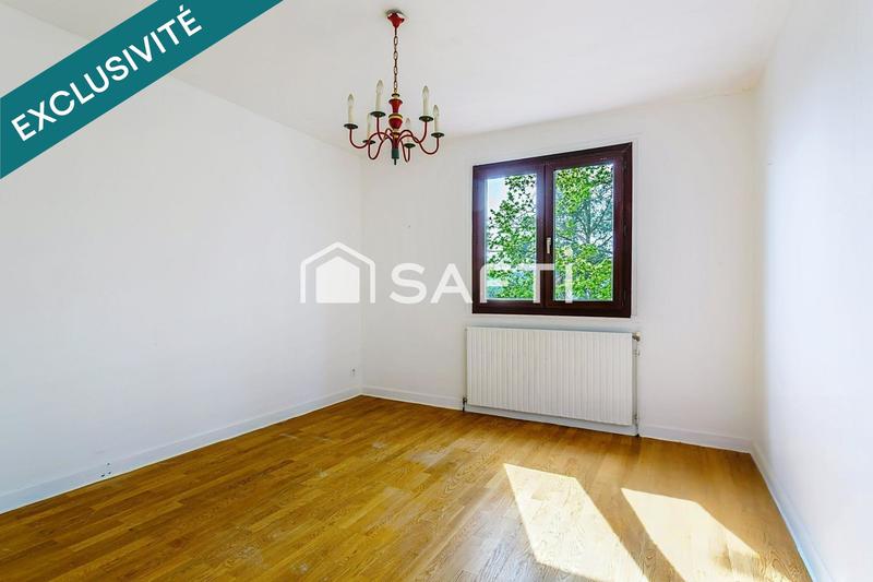 Maison - 185 m² - 8 pièces