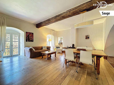 Maison - 488 m² - 19 pièces