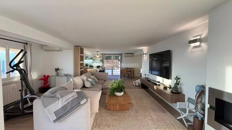 Appartement - 105 m² - 4 pièces