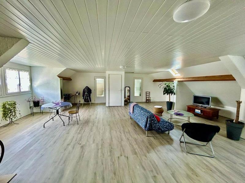 Maison - 224 m² - 6 pièces