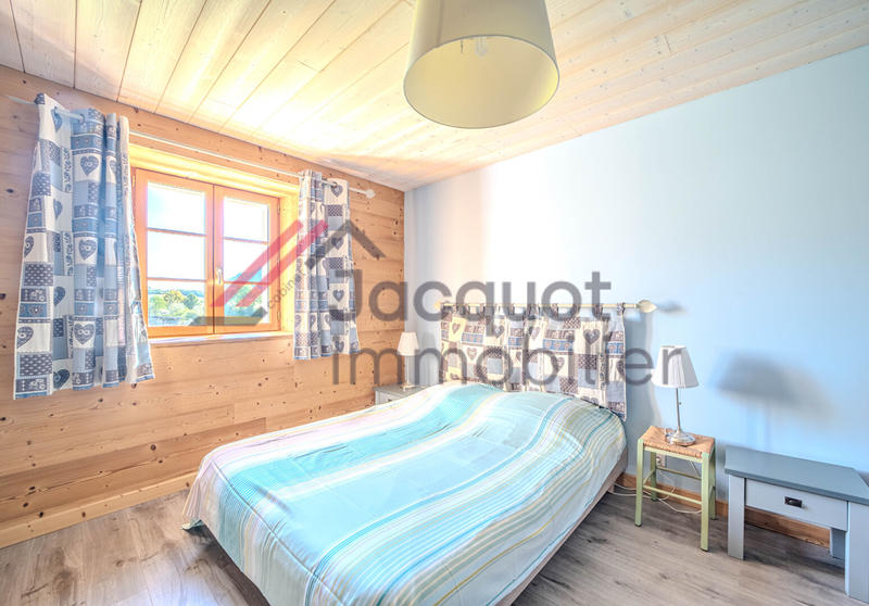 Maison - 300 m² - 9 pièces