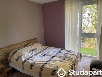 Chambre - 12 m² - 1 pièce