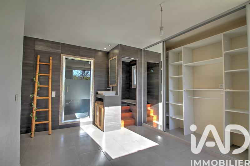 Maison - 96 m² - 4 pièces