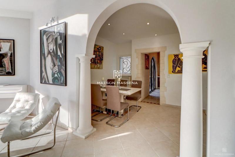 Maison - 200 m² - 6 pièces