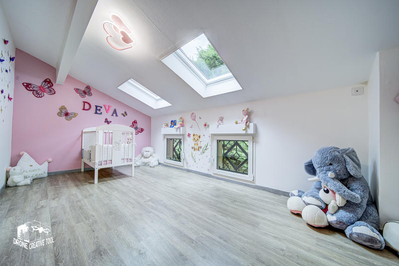 Maison - 280 m² - 7 pièces