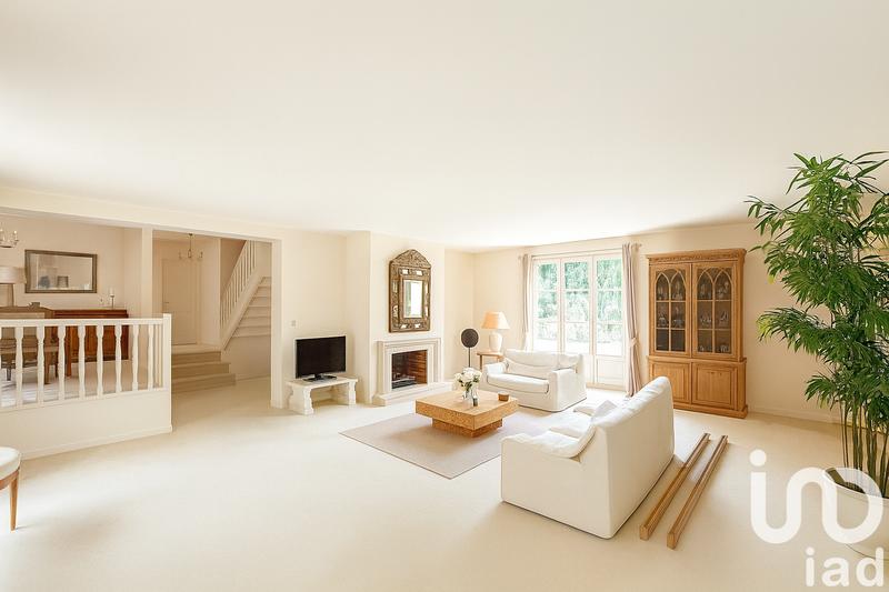 Maison - 245 m² - 7 pièces