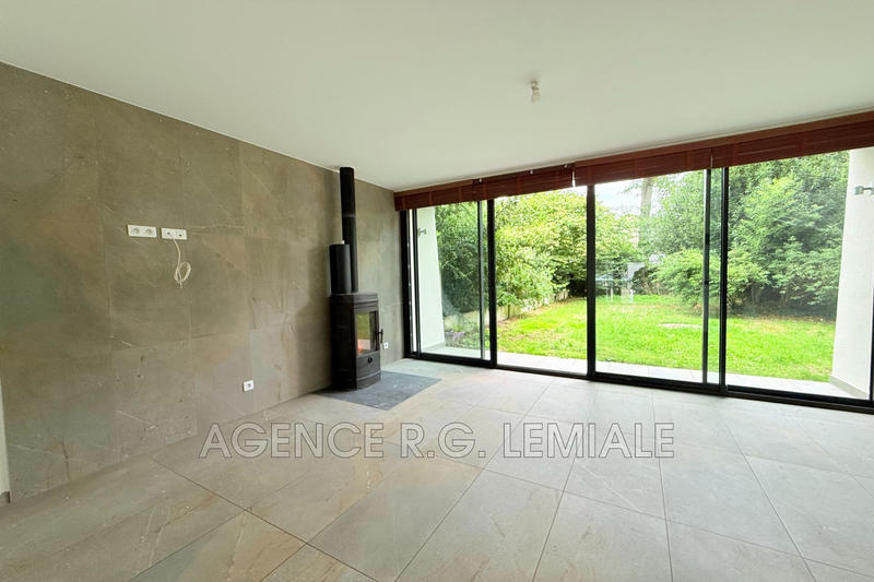 Maison - 101 m² - 5 pièces