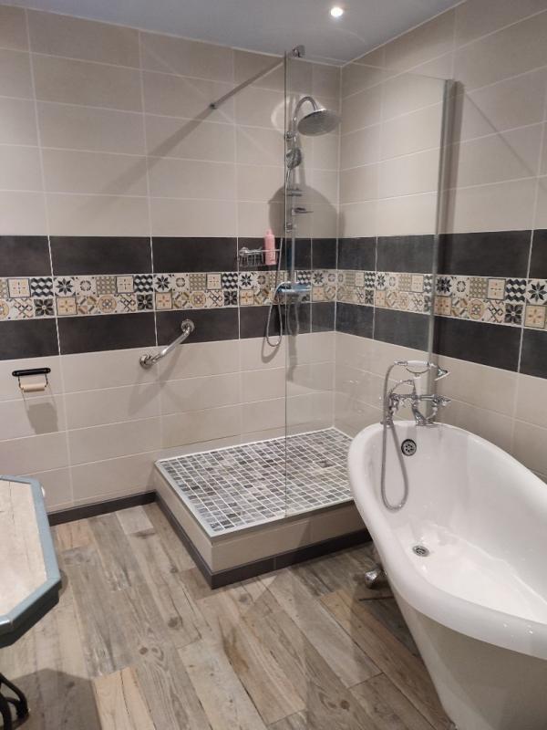 Maison chambre d'hôtes - 248 m² - 9 pièces