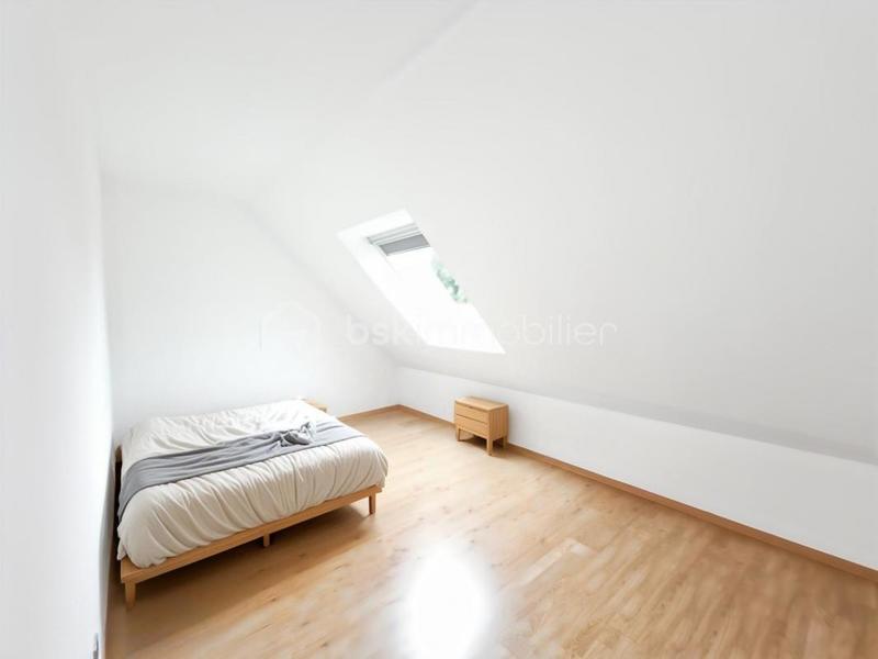 Maison - 105 m² - 5 pièces