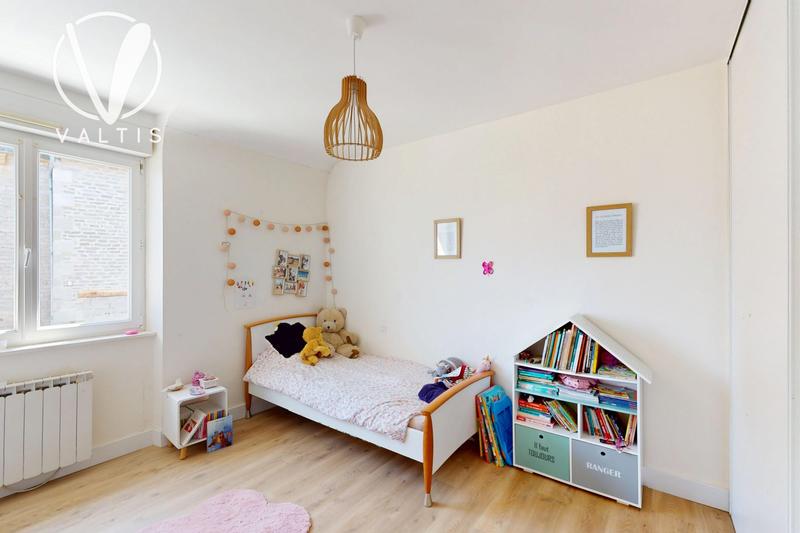 Maison - 137 m² - 6 pièces