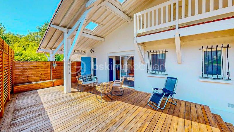 Maison - 140 m² - 7 pièces