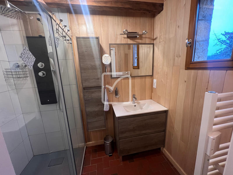 Maison - 170 m² - 12 pièces