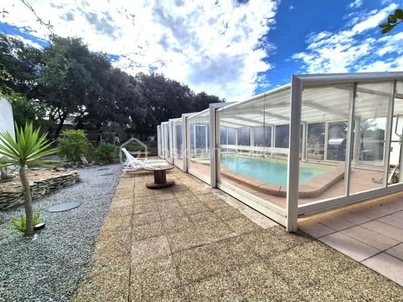 Maison traditionnelle - 190 m² - 9 pièces