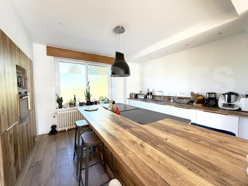 Maison - 164 m² - 7 pièces