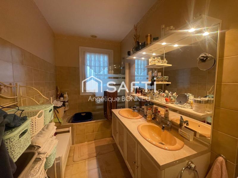 Maison - 159 m² - 5 pièces