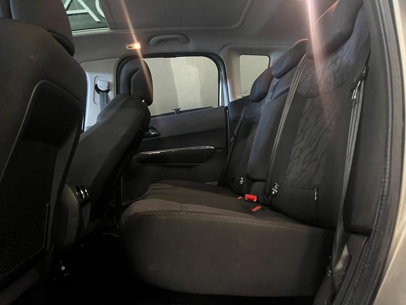 Peugeot 3008 1.6 HDi 110 cv / Premium Pack