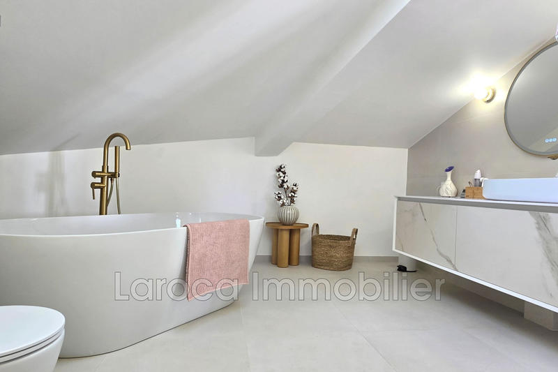 Villa - 176 m² - 6 pièces