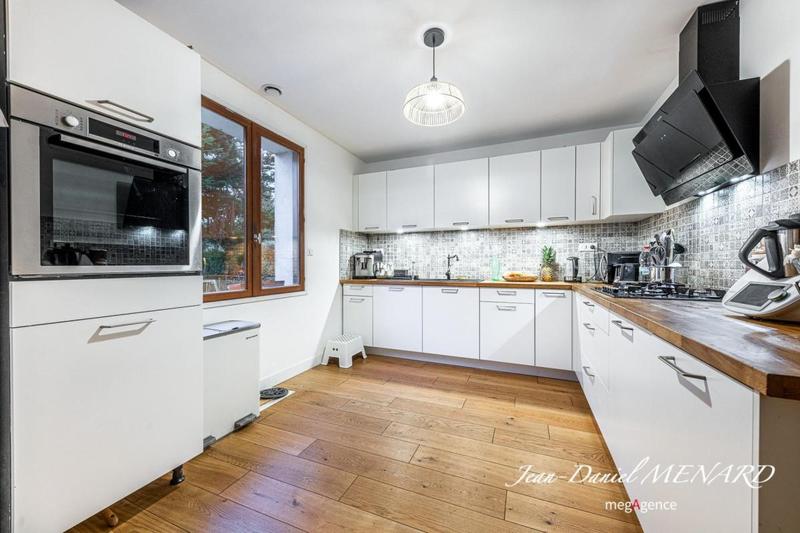 Maison - 135 m² - 6 pièces