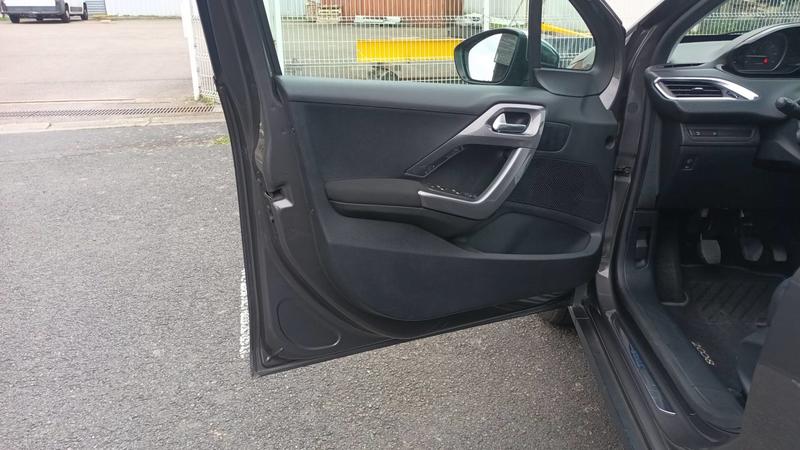 Peugeot 2008 1.2 PureTech 82 Style - Première main