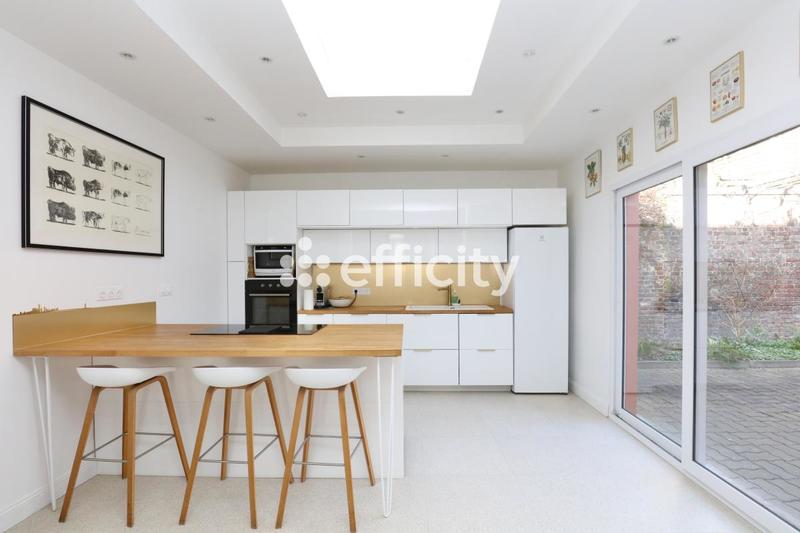 Maison - 145 m² - 6 pièces