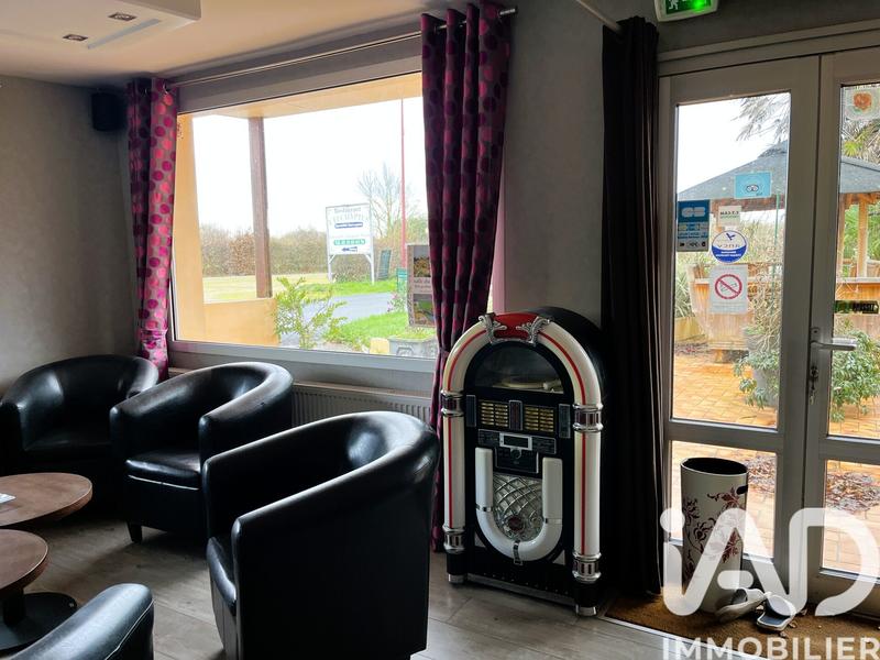 Maison - 325 m² - 13 pièces